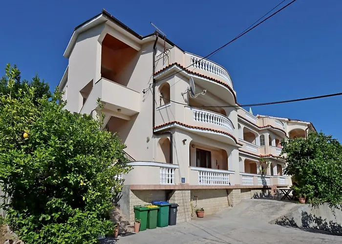 With Parking Space Lopar, Rab - 24617 Apartman Lopar
