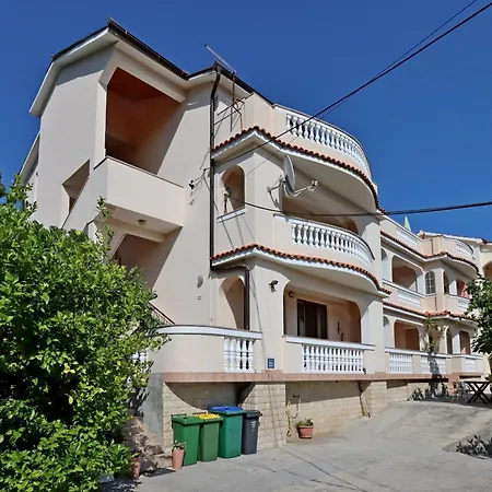 With Parking Space Lopar, Rab - 24617 Appartamento Lopar