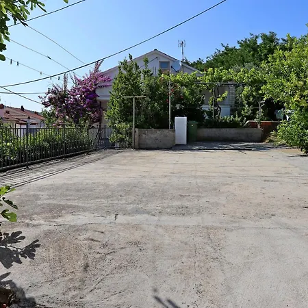 Lejlighed With Parking Space Lopar, Rab - 24617 Lopar